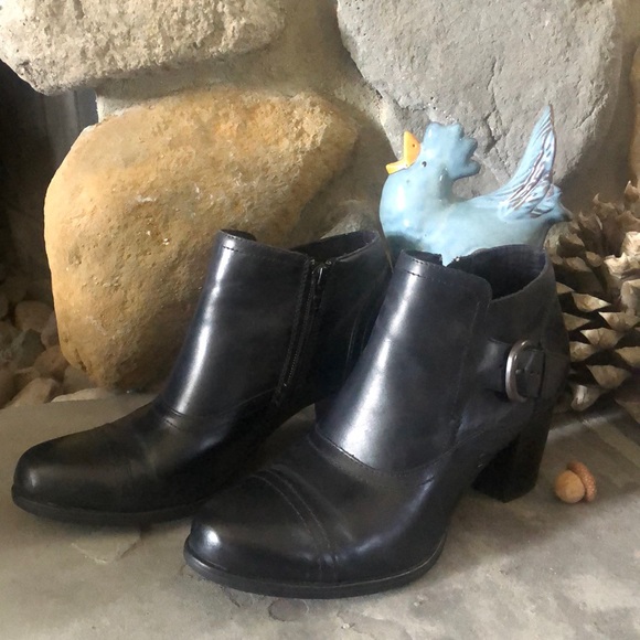 BORN❤️Leather Ankle BOOTS 2.5”Block Heels BLACK - Picture 3 of 8